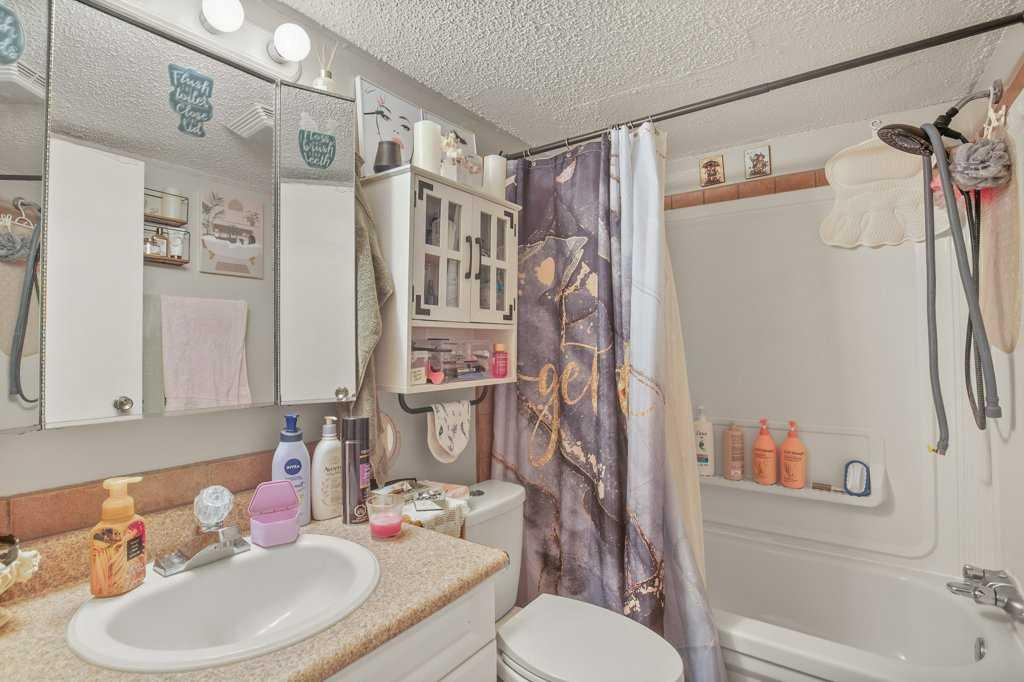 4639 48 Street, Sylvan Lake, Alberta, T4S 1L4 (112993785)