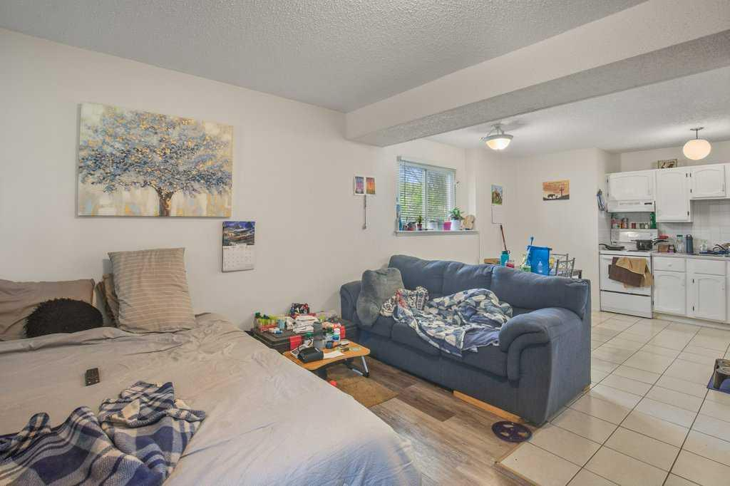 4639 48 Street, Sylvan Lake, Alberta, T4S 1L4 (112993785)