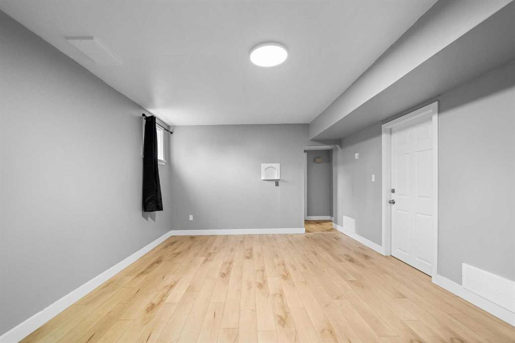 5219 50 Avenue, Camrose, Alberta, T4V 0T1 (113036764)