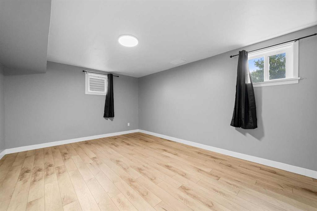 5219 50 Avenue, Camrose, Alberta, T4V 0T1 (113036764)