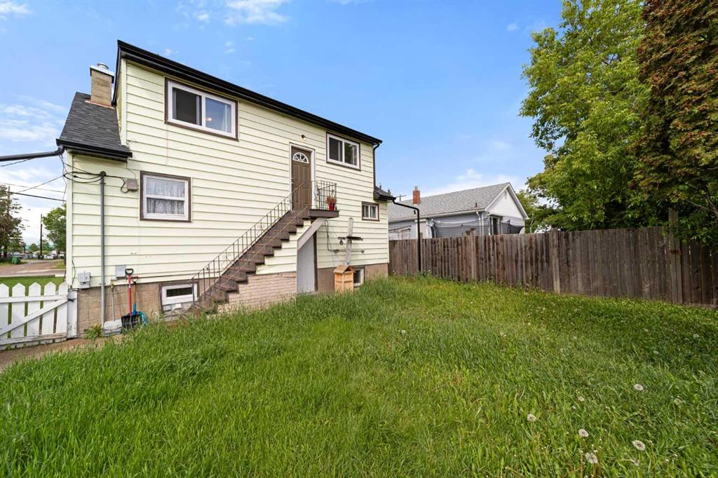5219 50 Avenue, Camrose, Alberta, T4V 0T1 (113036764)