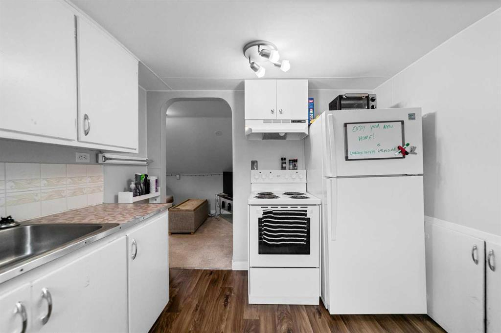 5219 50 Avenue, Camrose, Alberta, T4V 0T1 (113036764)