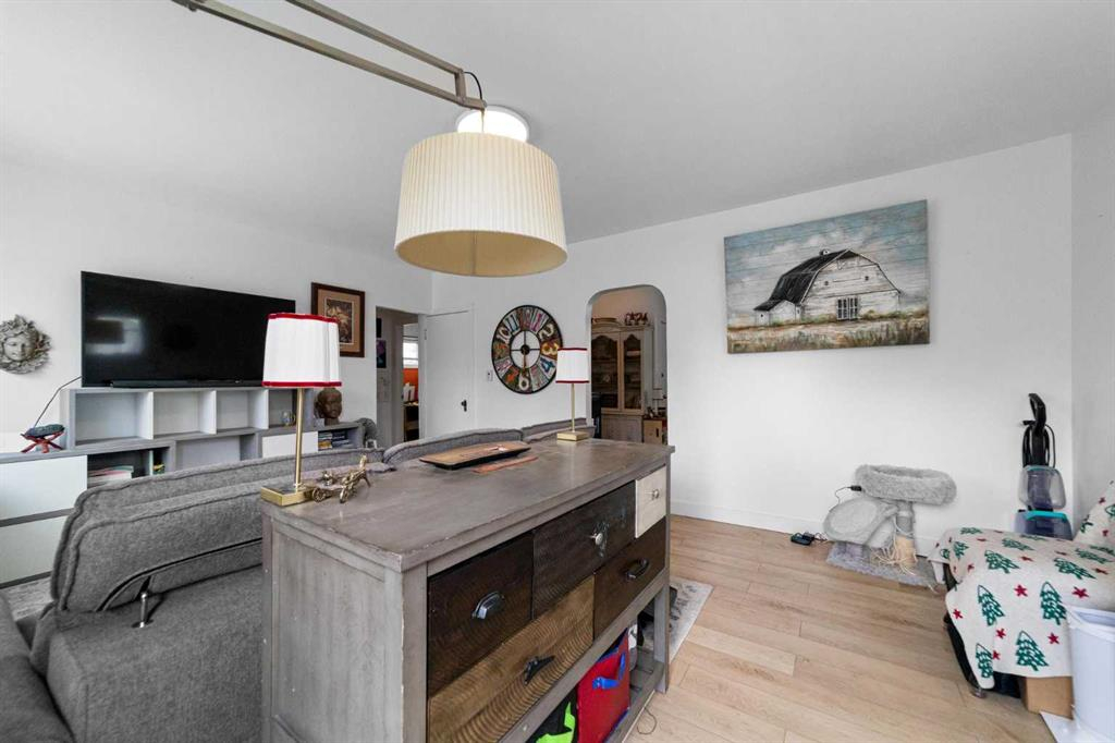 5219 50 Avenue, Camrose, Alberta, T4V 0T1 (113036764)