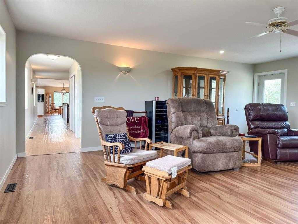 38221 Range Road 242, Rural Lacombe County, Alberta, T0C 0Y0 (113440033)