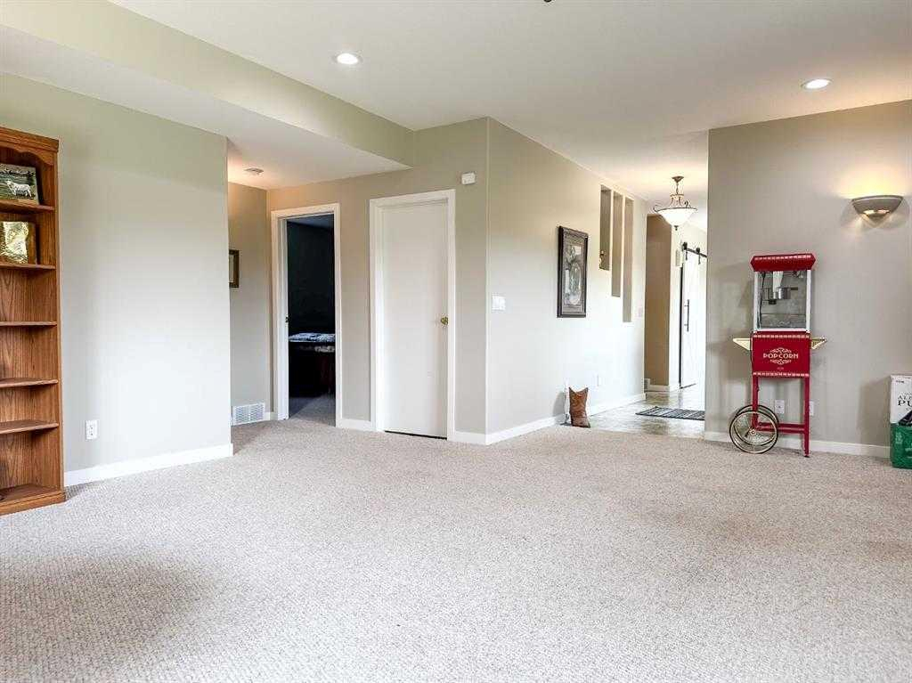 38221 Range Road 242, Rural Lacombe County, Alberta, T0C 0Y0 (113440033)