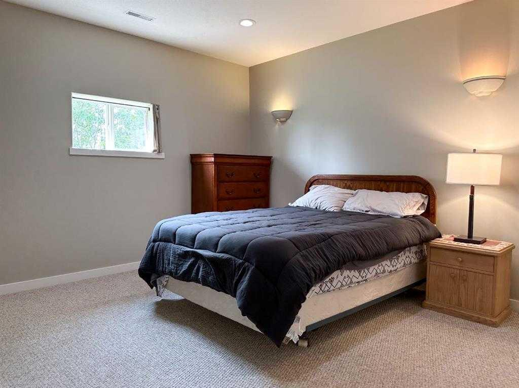 38221 Range Road 242, Rural Lacombe County, Alberta, T0C 0Y0 (113440033)