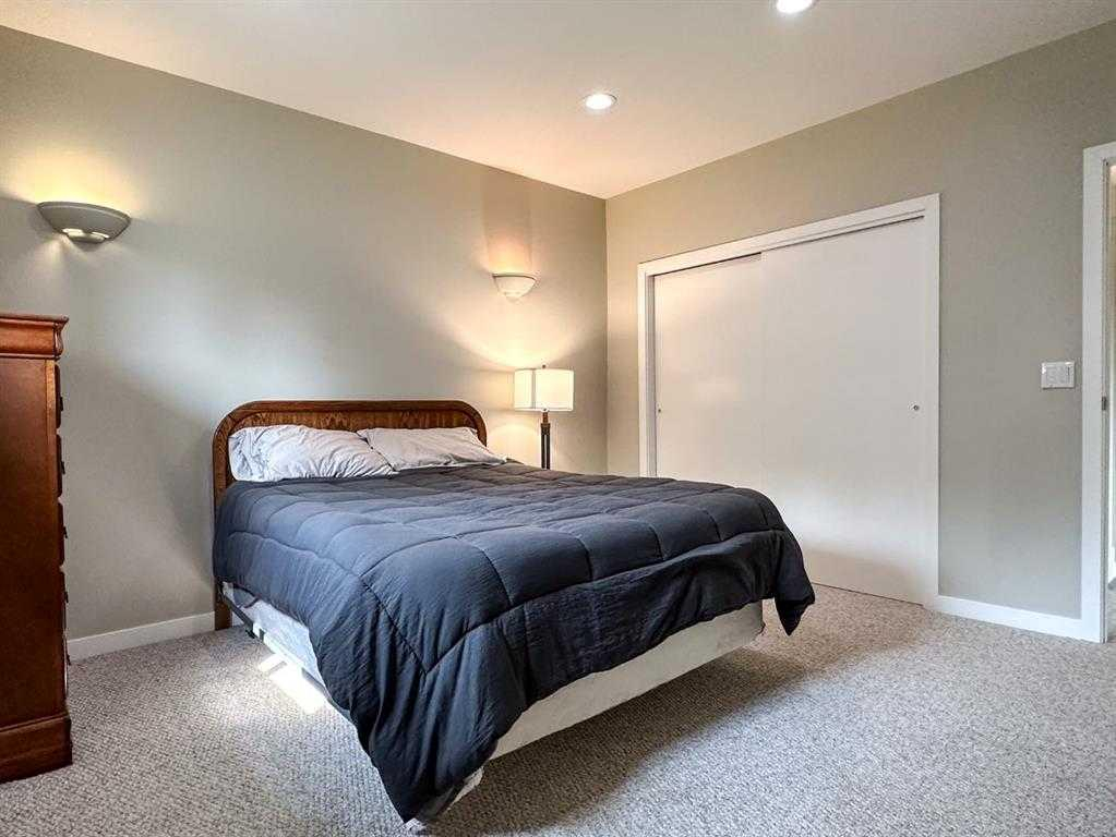 38221 Range Road 242, Rural Lacombe County, Alberta, T0C 0Y0 (113440033)
