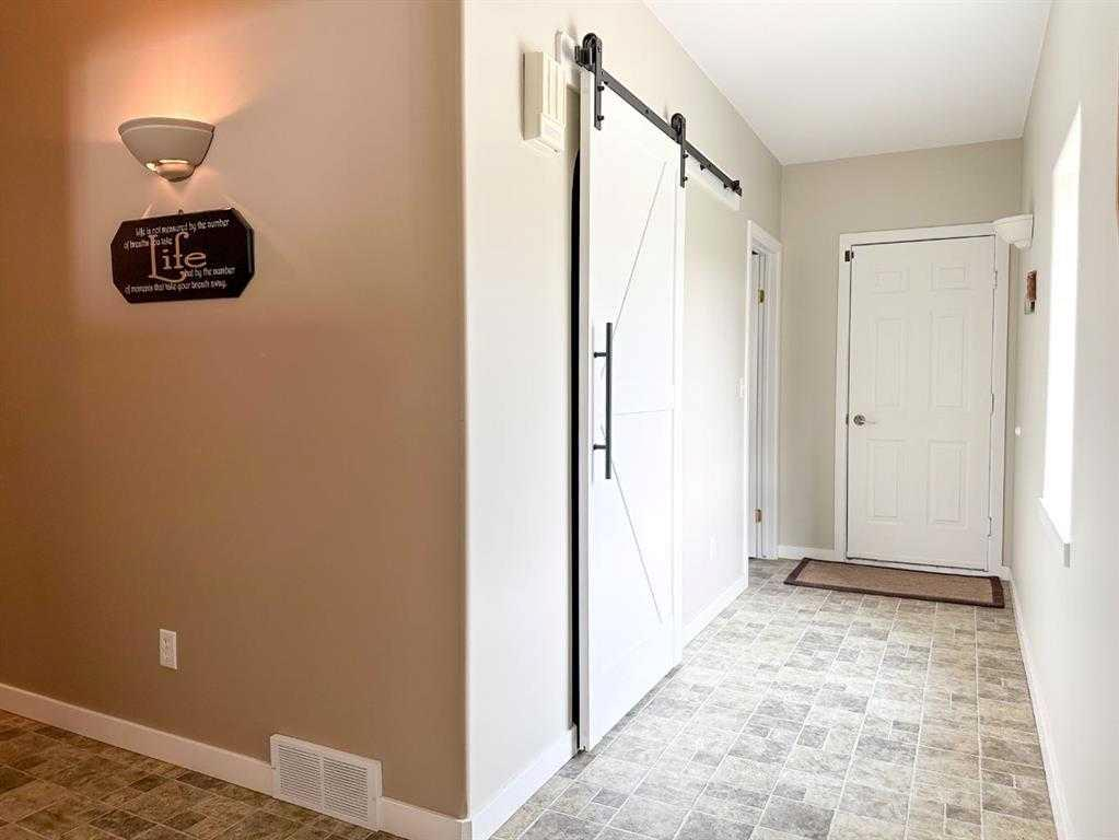 38221 Range Road 242, Rural Lacombe County, Alberta, T0C 0Y0 (113440033)