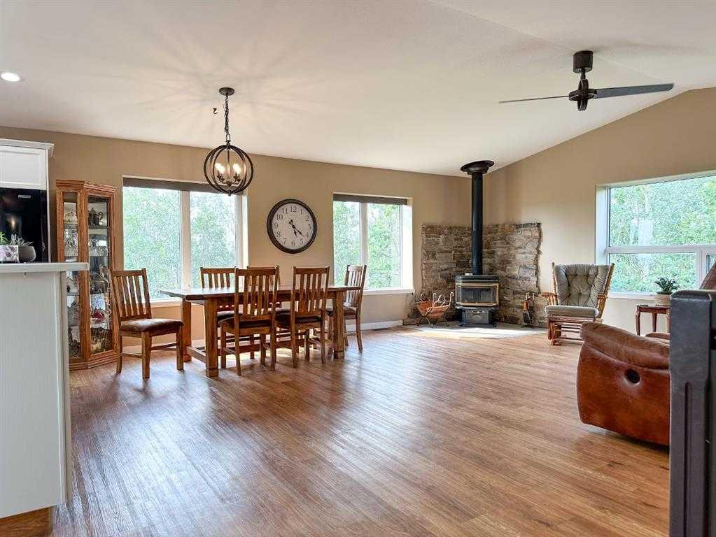 38221 Range Road 242, Rural Lacombe County, Alberta, T0C 0Y0 (113440033)