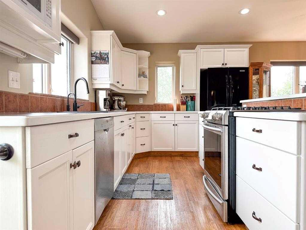38221 Range Road 242, Rural Lacombe County, Alberta, T0C 0Y0 (113440033)
