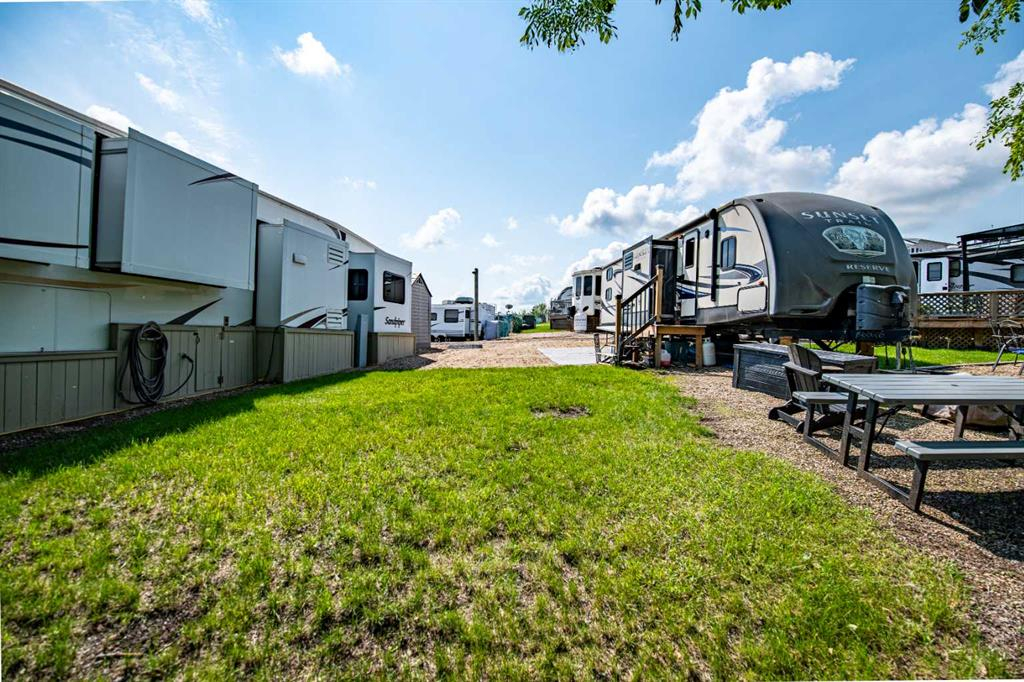 10-25054 South Pine Lake Road, Rural Red Deer County, Alberta, T0C 0J0 (113666478)