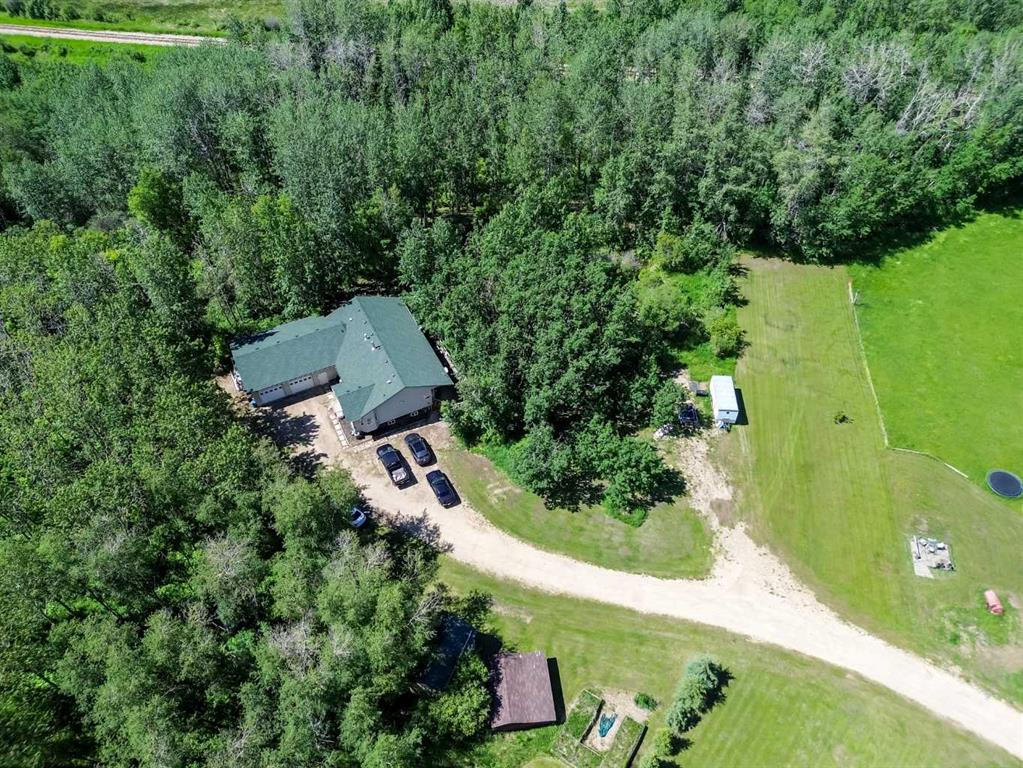 393320 261 Range, Rural Lacombe County, Alberta, T0M0J0 (113811657)