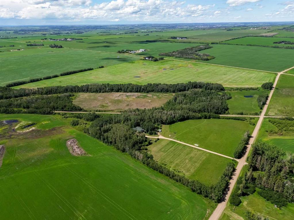 393320 261 Range, Rural Lacombe County, Alberta, T0M0J0 (113811657)