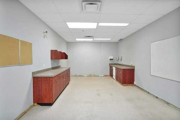 7550 Edgar Industrial Drive, Red Deer, Alberta, T4P 3L2 (113896933)