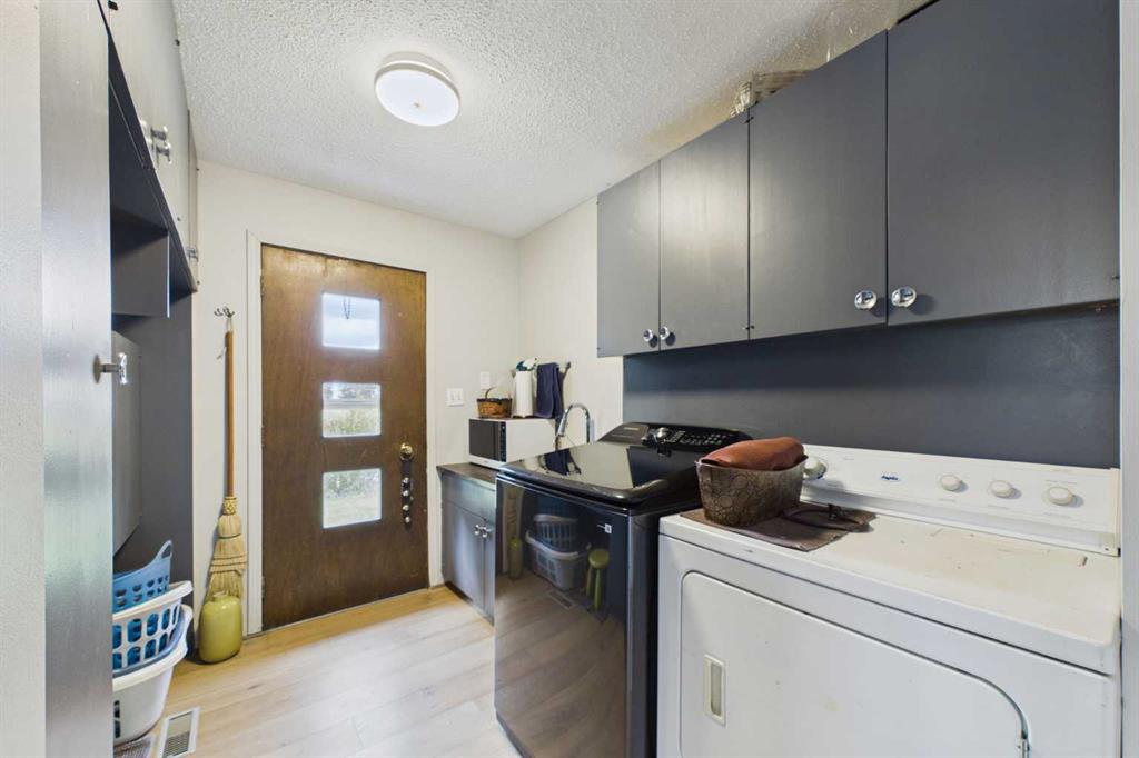 10-2168 587 Highway, Rural Red Deer County, Alberta, T0M 0K0 (114169320)