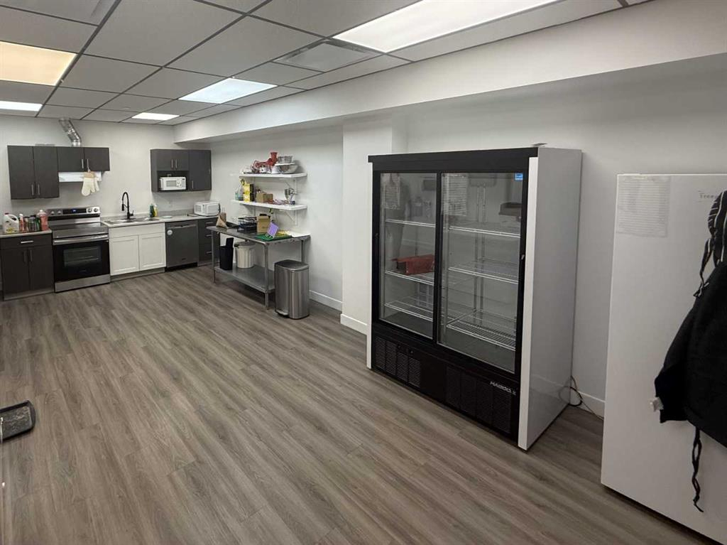 4901 46 Street, Red Deer, Alberta, T4N 6M5 (114184500)