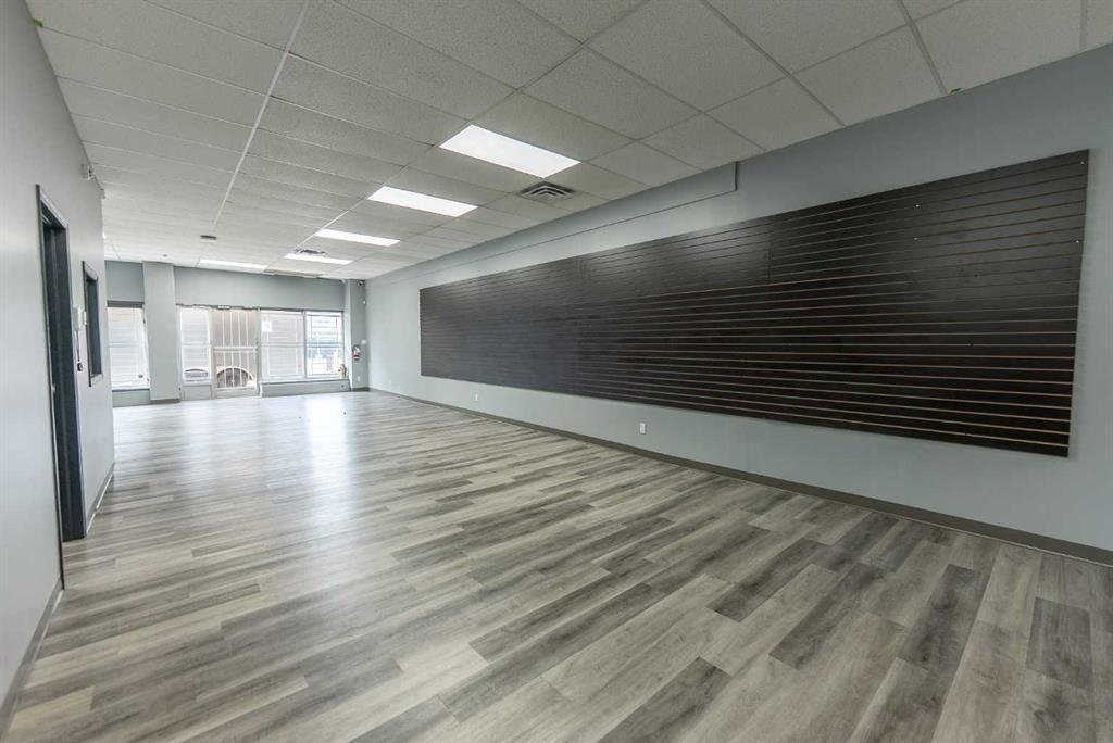 Bay 9-4801 51 Avenue, Red Deer, Alberta, T4N 4H2 (114490906)