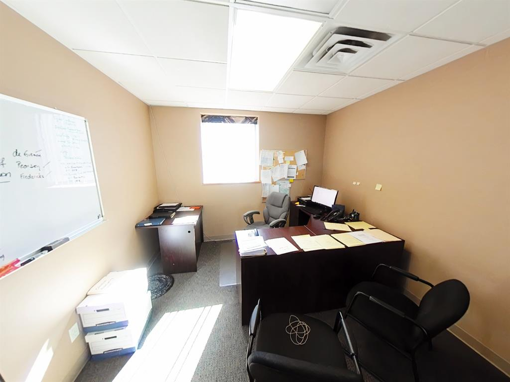 209-4815 50 Avenue, Red Deer, Alberta, T4N 4A5 (114502511)