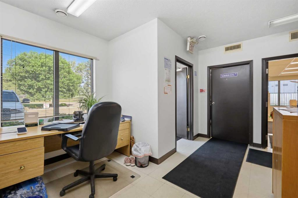 9-10-7719 Edgar Industrial Drive, Red Deer, Alberta, T4P 3R2 (114567016)