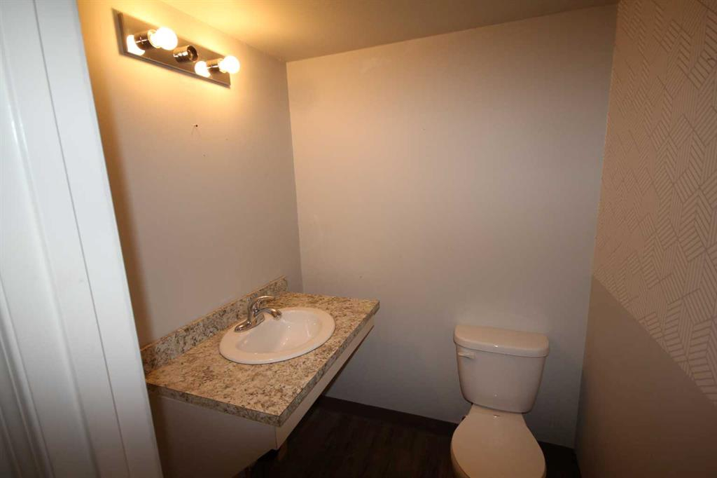 110-5227 Lakeshore Drive, Sylvan Lake, Alberta, T4S 1Y8 (116359038)