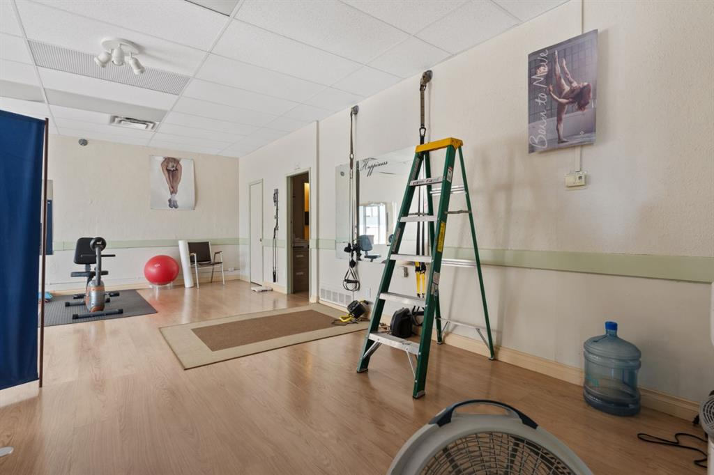 4933 49 Street, Camrose, Alberta, T4V 1N3 (80541868)