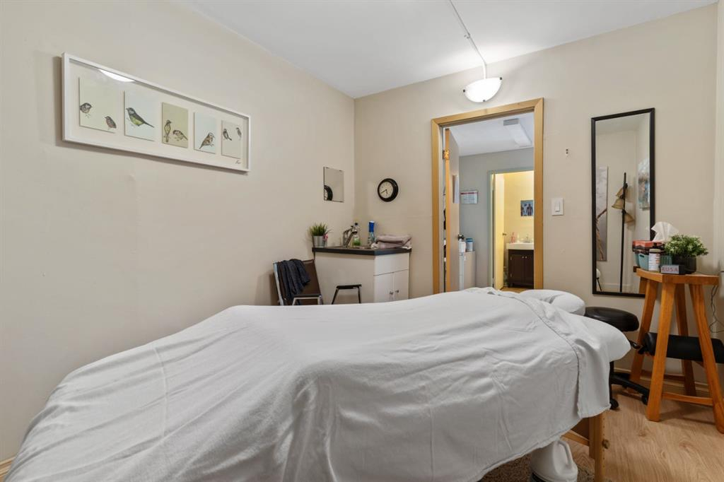 4933 49 Street, Camrose, Alberta, T4V 1N3 (80541868)