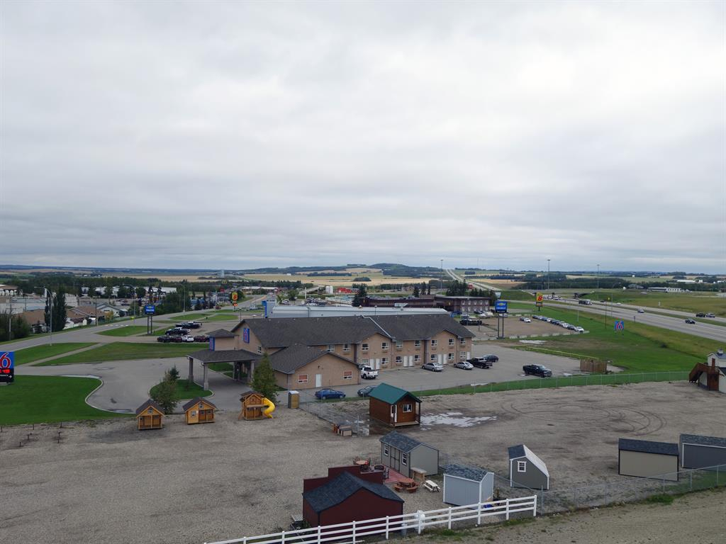 4504 42 Avenue, Innisfail, Alberta, T4G 1P6 (82553161)