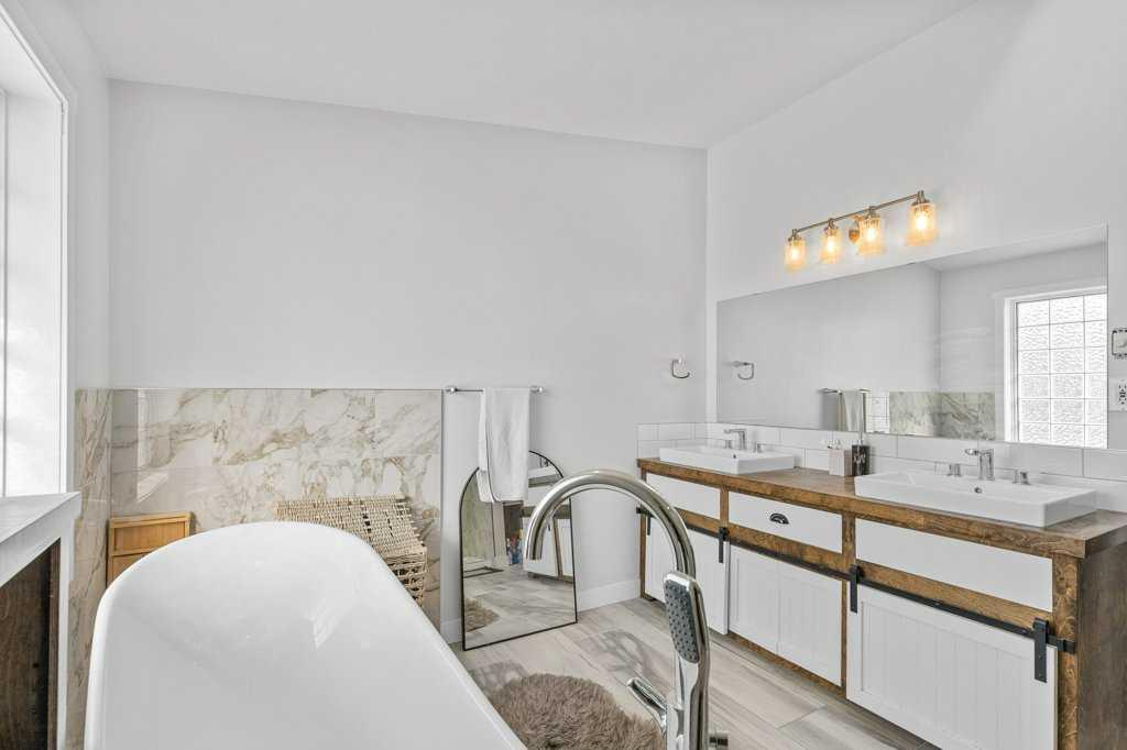 39525 Highway 766, Rural Lacombe County, Alberta, T0M0X0 (89230968)