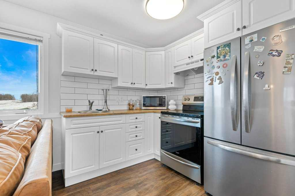 39525 Highway 766, Rural Lacombe County, Alberta, T0M0X0 (89230968)