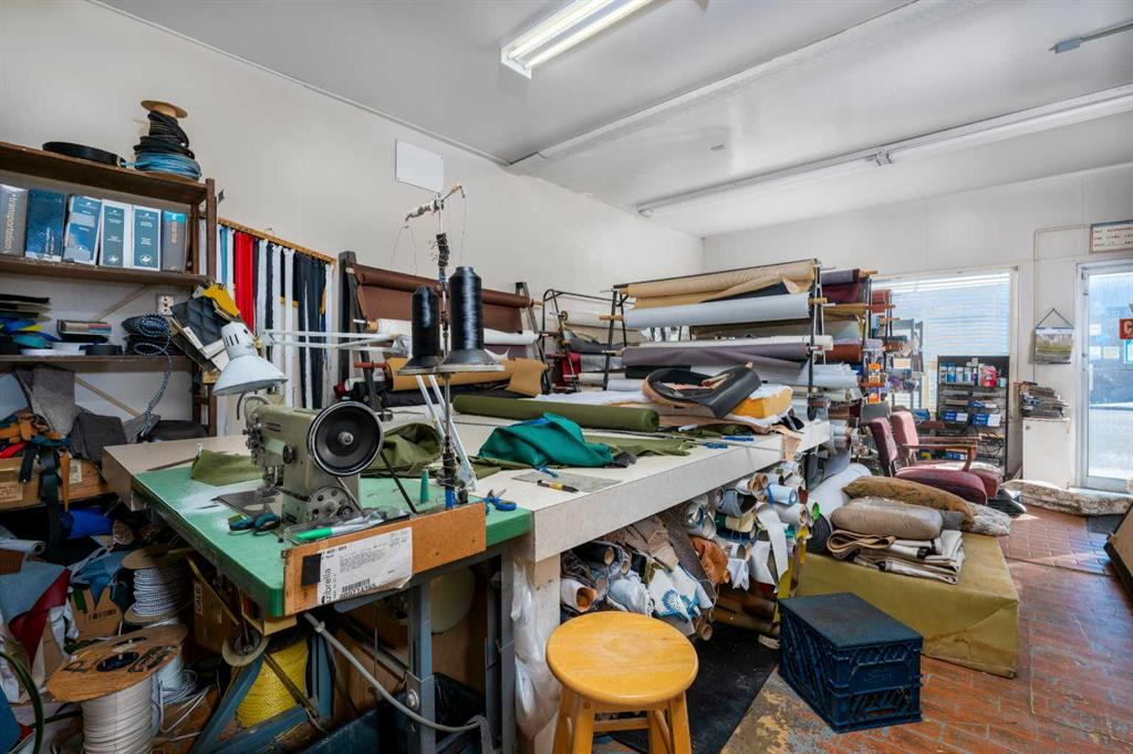 5014 48 Street, Camrose, Alberta, T4V 1M1 (90924134)