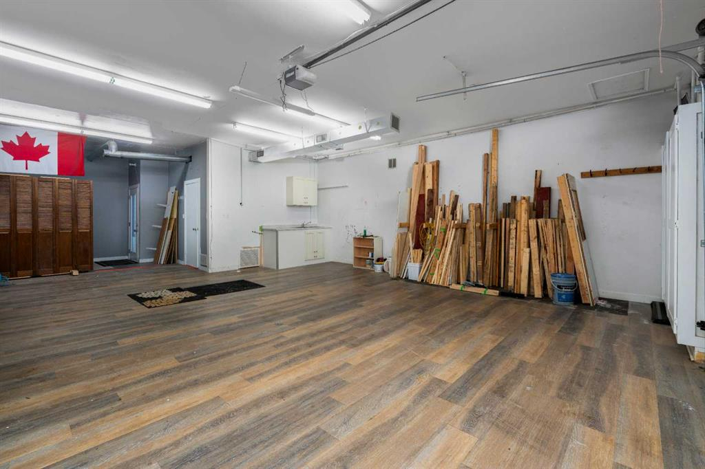 5014 48 Street, Camrose, Alberta, T4V 1M1 (90924134)