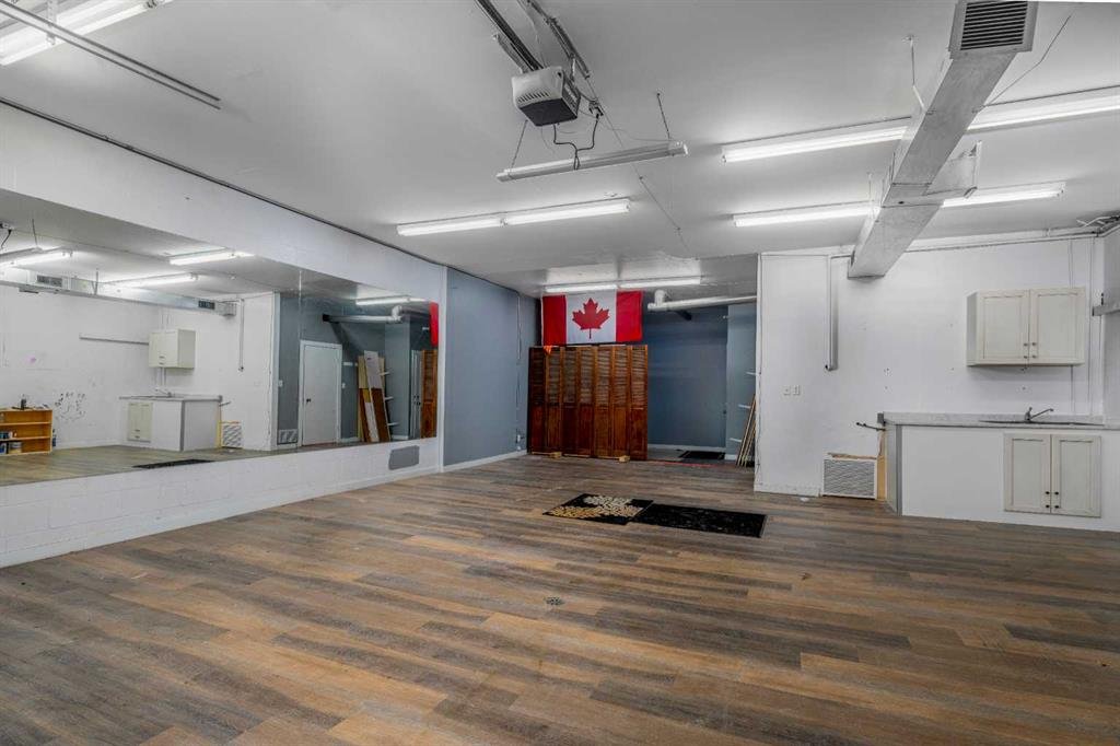 5014 48 Street, Camrose, Alberta, T4V 1M1 (90924134)