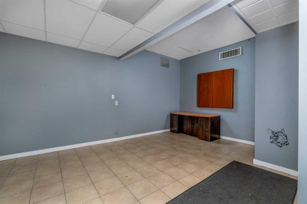 5014 48 Street, Camrose, Alberta, T4V 1M1 (90924134)