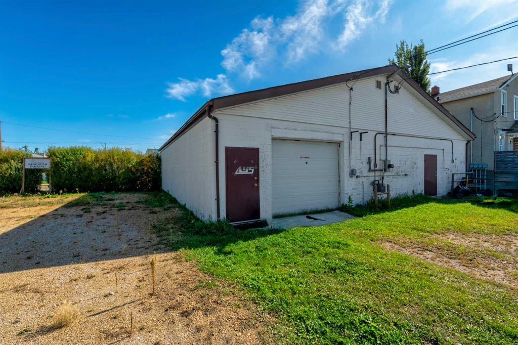 5014 48 Street, Camrose, Alberta, T4V 1M1 (90924134)