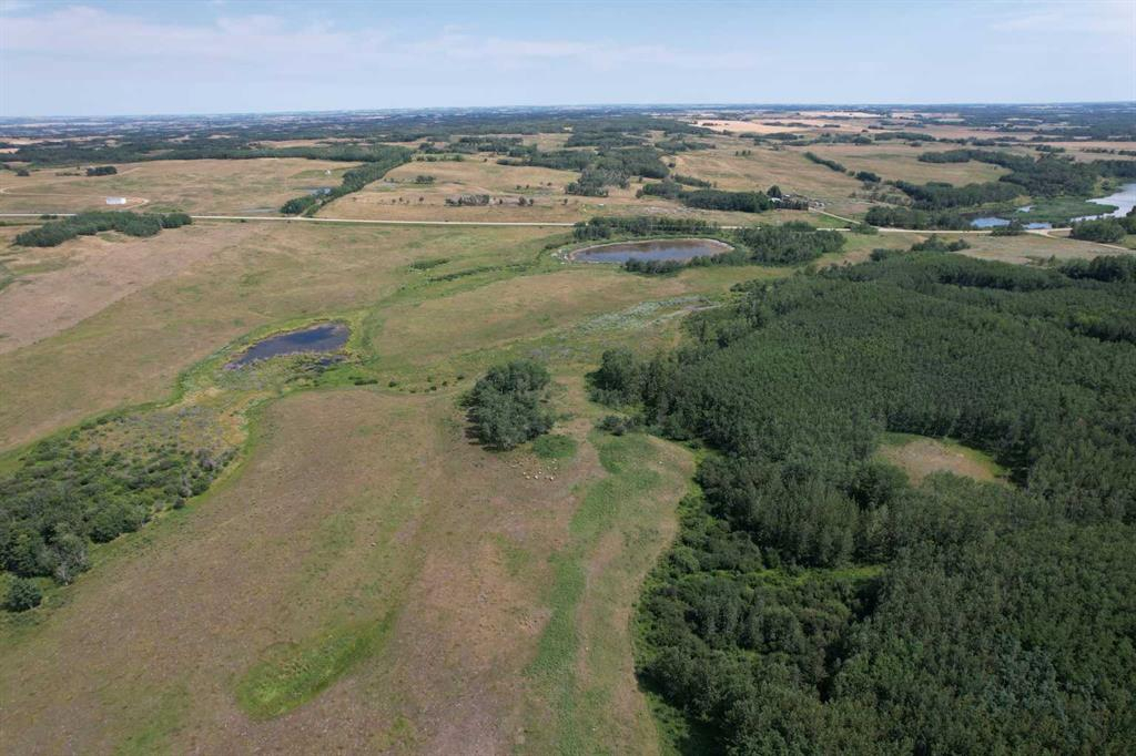 On Hwy 816, Rural Red Deer County, Alberta, T4E 0V5 (93658137)