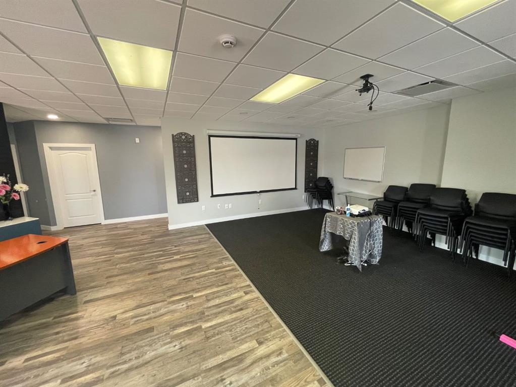 4803 50 Avenue, Camrose, Alberta, T4V 0S1 (94042046)