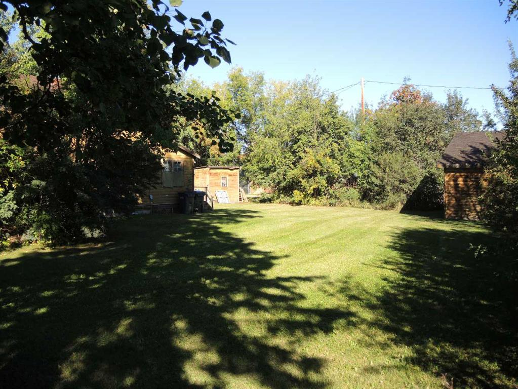 5116 50 Avenue, Sylvan Lake, Alberta, T4S 1E6 (94750769)
