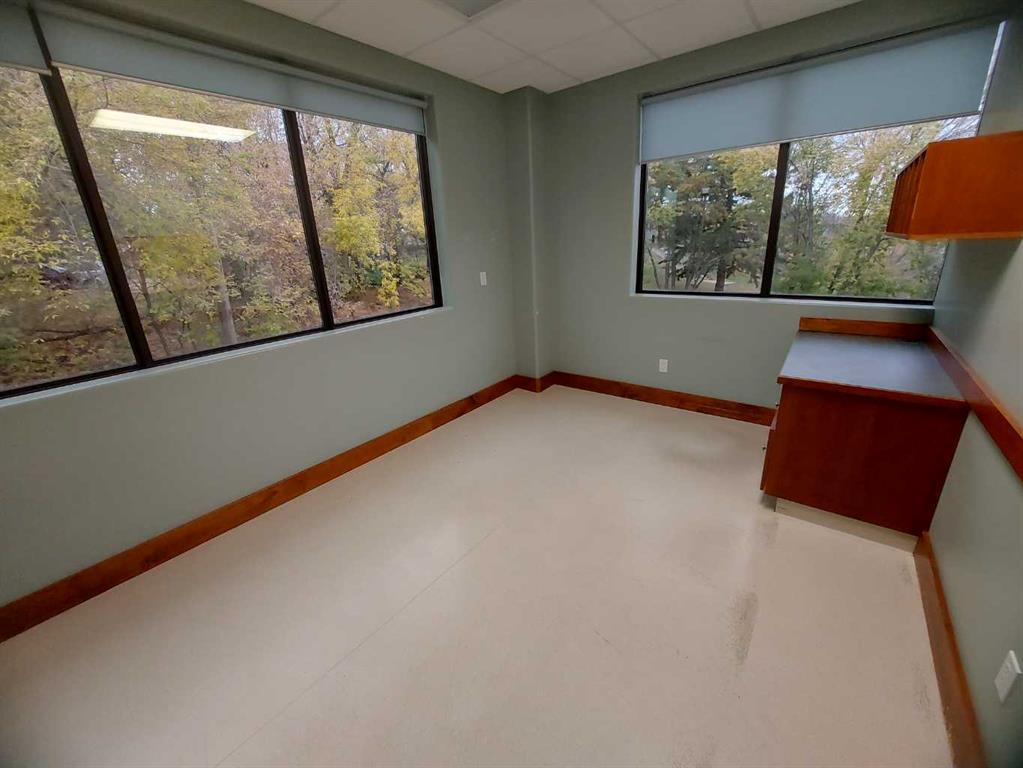 210-4320 50 Avenue, Red Deer, Alberta, T4N 3Z6 (95889573)