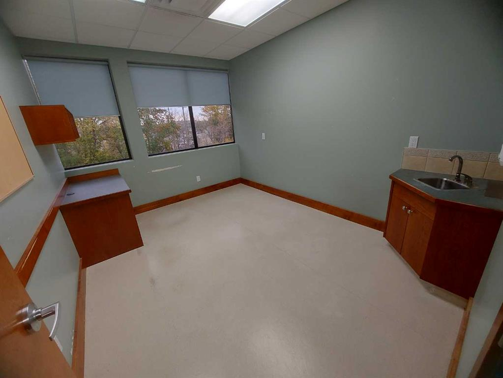 210-4320 50 Avenue, Red Deer, Alberta, T4N 3Z6 (95889573)