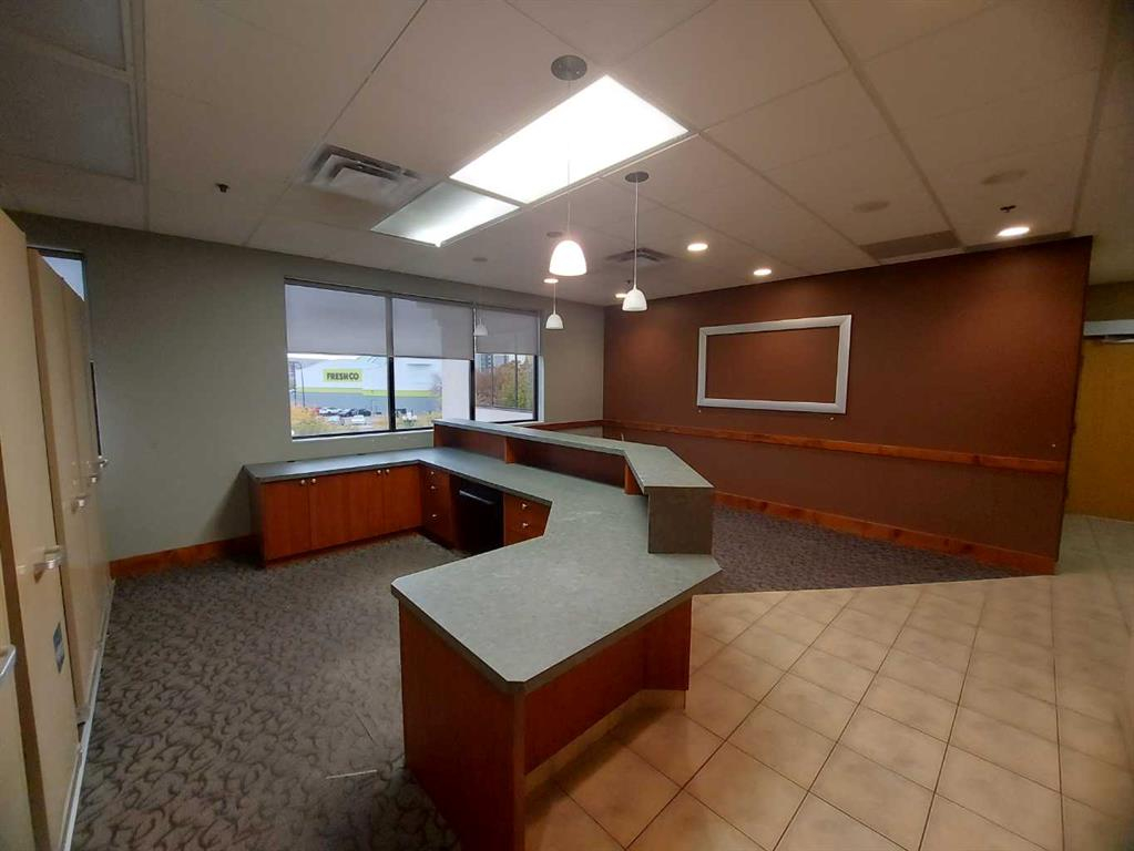 210-4320 50 Avenue, Red Deer, Alberta, T4N 3Z6 (95889573)