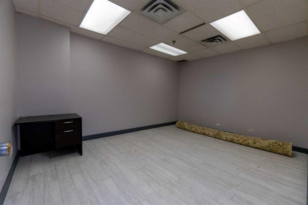 201-4929 50 Street, Red Deer, Alberta, T4N 1X9 (96109821)