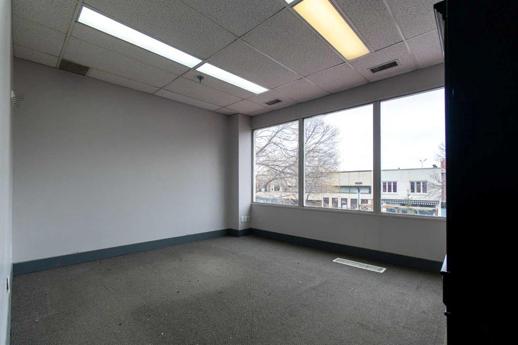 201-4929 50 Street, Red Deer, Alberta, T4N 1X9 (96109821)