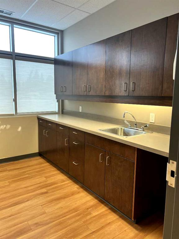 201A-3215 49 Avenue, Red Deer, Alberta, T2N 0M8 (97098681)