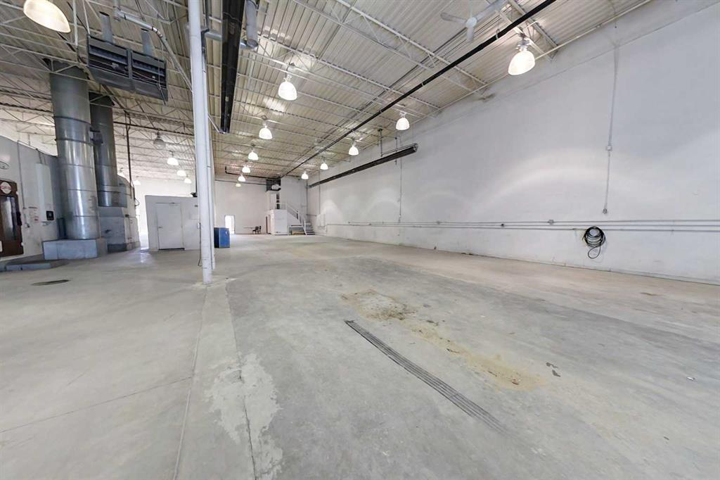 Bays 4-5-7419 50 Avenue, Red Deer, Alberta, T4P 1M5 (97989018)