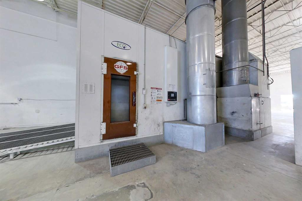 Bays 4-5-7419 50 Avenue, Red Deer, Alberta, T4P 1M5 (97989018)