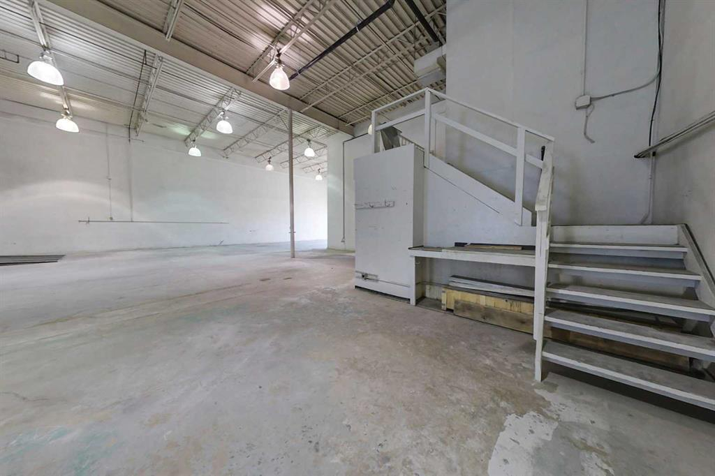 Bays 4-5-7419 50 Avenue, Red Deer, Alberta, T4P 1M5 (97989018)