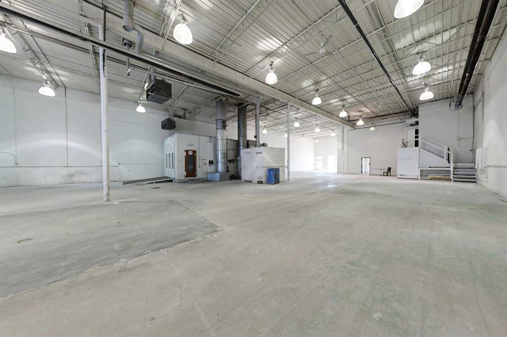 Bays 4-5-7419 50 Avenue, Red Deer, Alberta, T4P 1M5 (97989018)