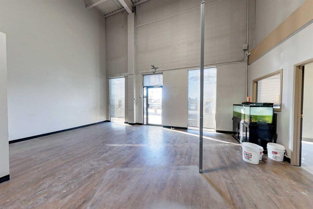 Bays 4-5-7419 50 Avenue, Red Deer, Alberta, T4P 1M5 (97989018)