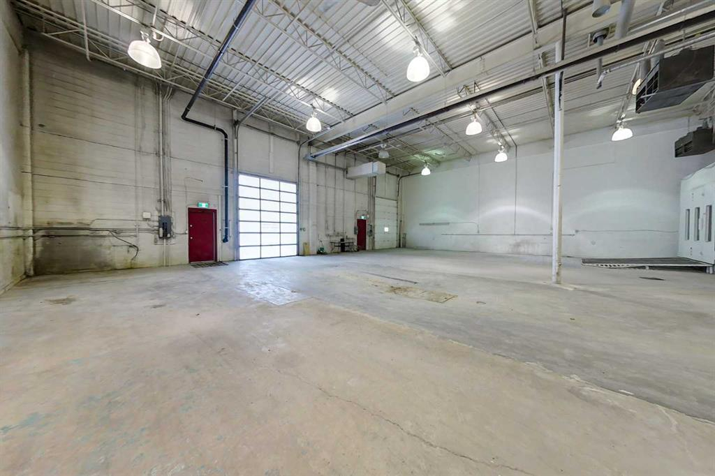 Bays 4-7419 50 Avenue, Red Deer, Alberta, T4P 1M5 (97989018)