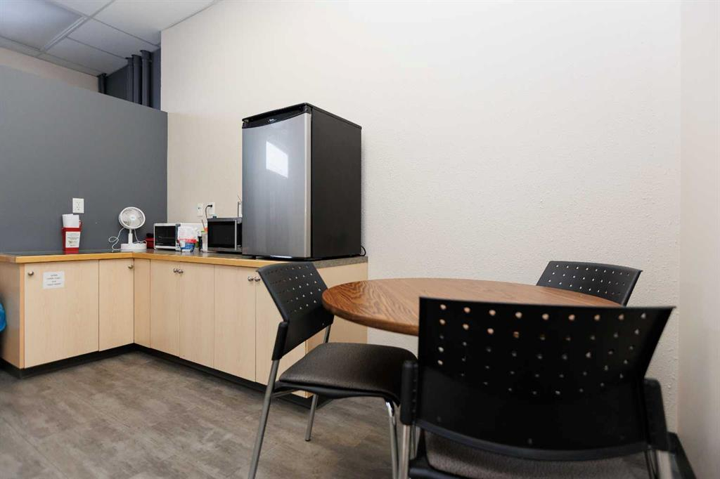 4730 50 Street, Red Deer, Alberta, T4N 1X2 (98138257)